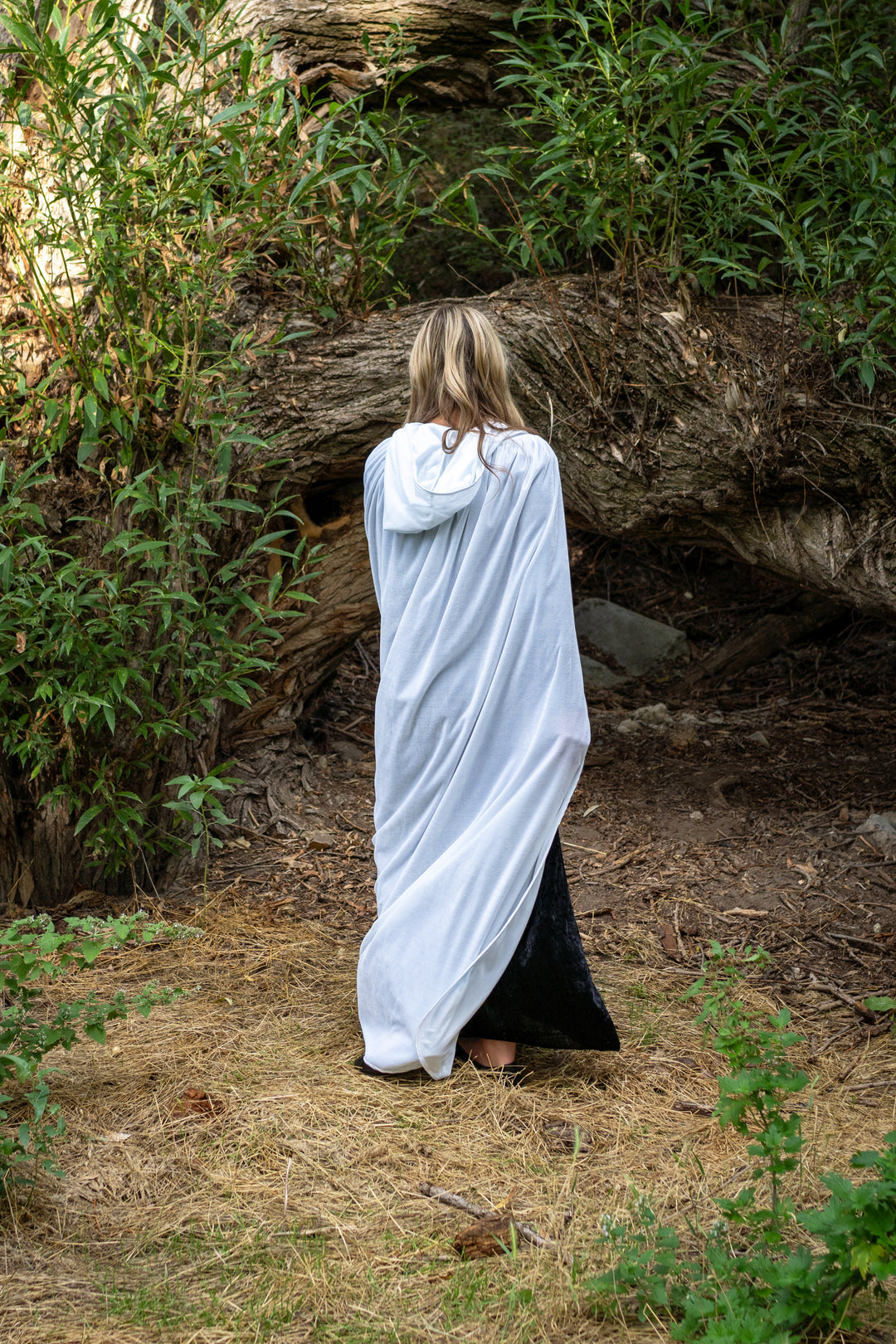 Adult White Velvet Cloak | Little Adventures