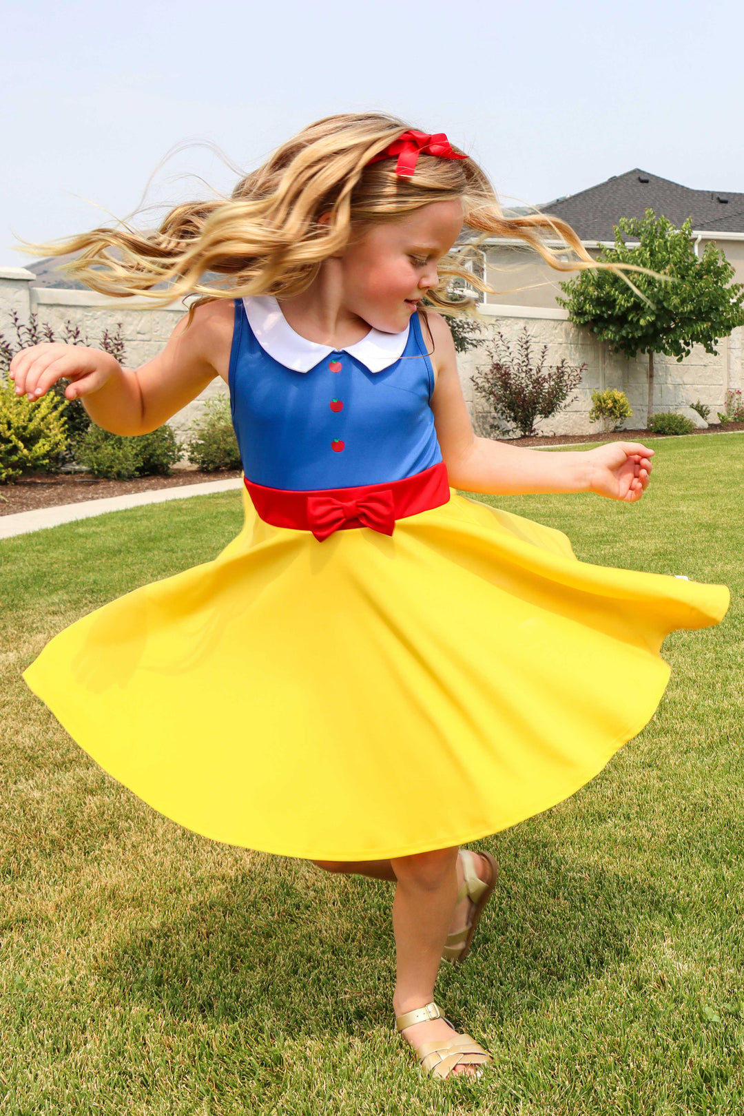 Little Adventures Snow White Twirl Dress, Size 12 Little Adventures Snow White Twirl Dress, Size 12