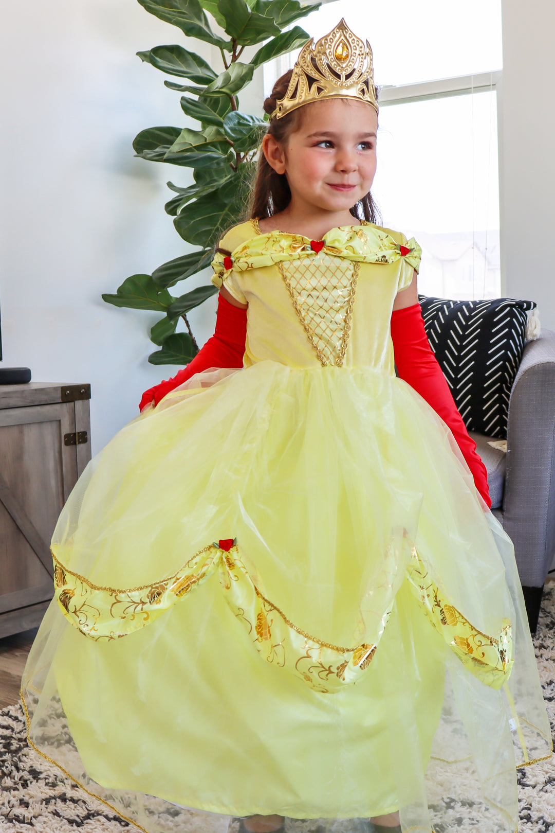 yellow dress princess Silk Pique Princess-Cut / FR 44 Perfect for making a statement at any formal event. SNDSHOP Belle Princess Dress Halloween