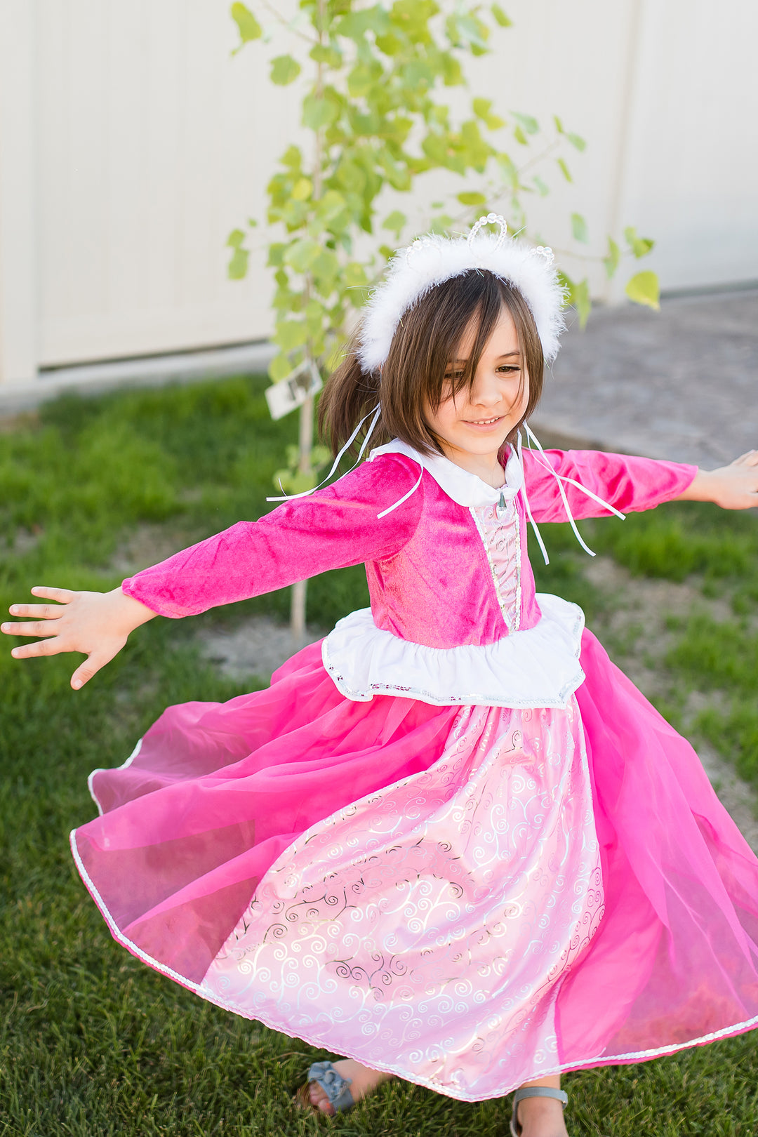 Little Adventures Deluxe Sleeping Beauty Hot Pink Dress Up Costume Little Adventures Deluxe Sleeping Beauty Hot Pink Dress Up Costume